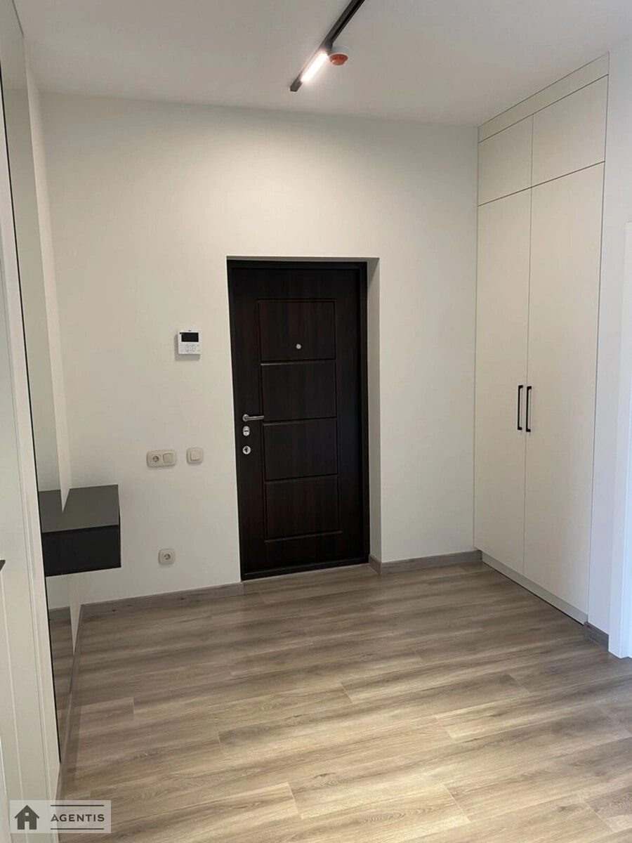 Сдам квартиру. 3 rooms, 98 m², 9th floor/12 floors. 19, Михайла Бойчука вул. (Васо Кіквідзе), Киев. 