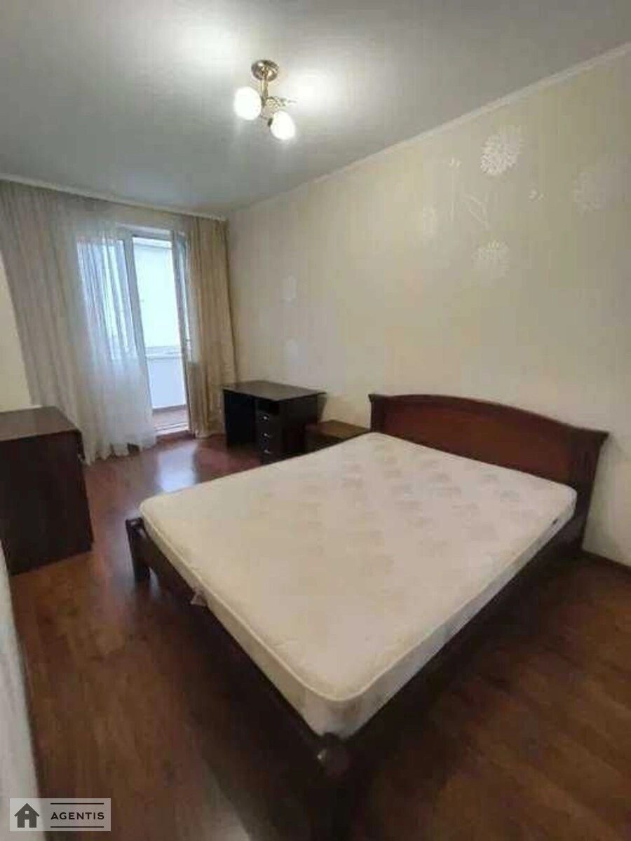 Apartment for rent. 2 rooms, 60 m², 16 floor/24 floors. 3, Feodosiyska 3, Kyiv. 