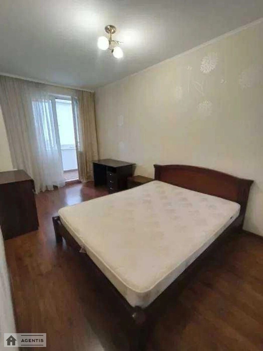 Здам квартиру. 2 rooms, 60 m², 16 floor/24 floors. 3, Феодосійська 3, Київ. 