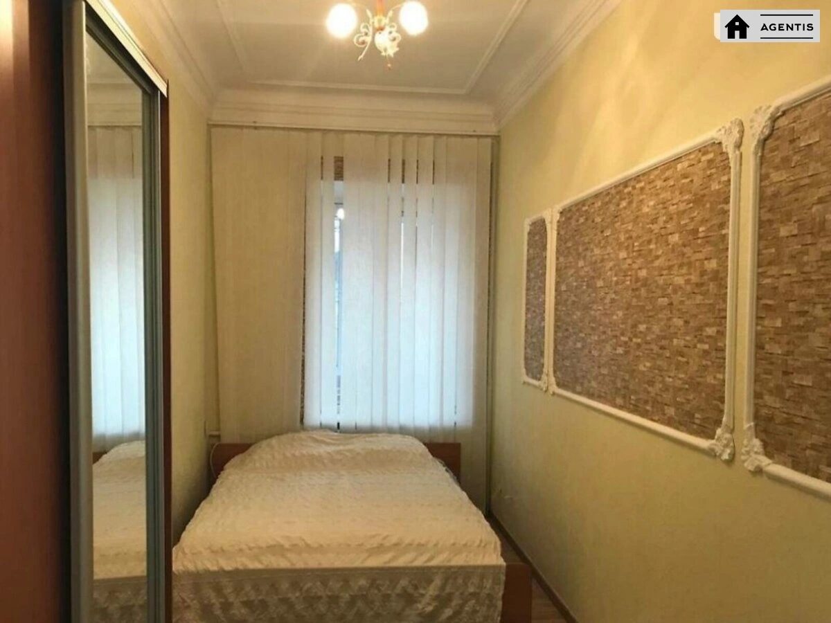 Здам квартиру. 4 rooms, 88 m², 3rd floor/3 floors. 18, Прорізна 18, Київ. 