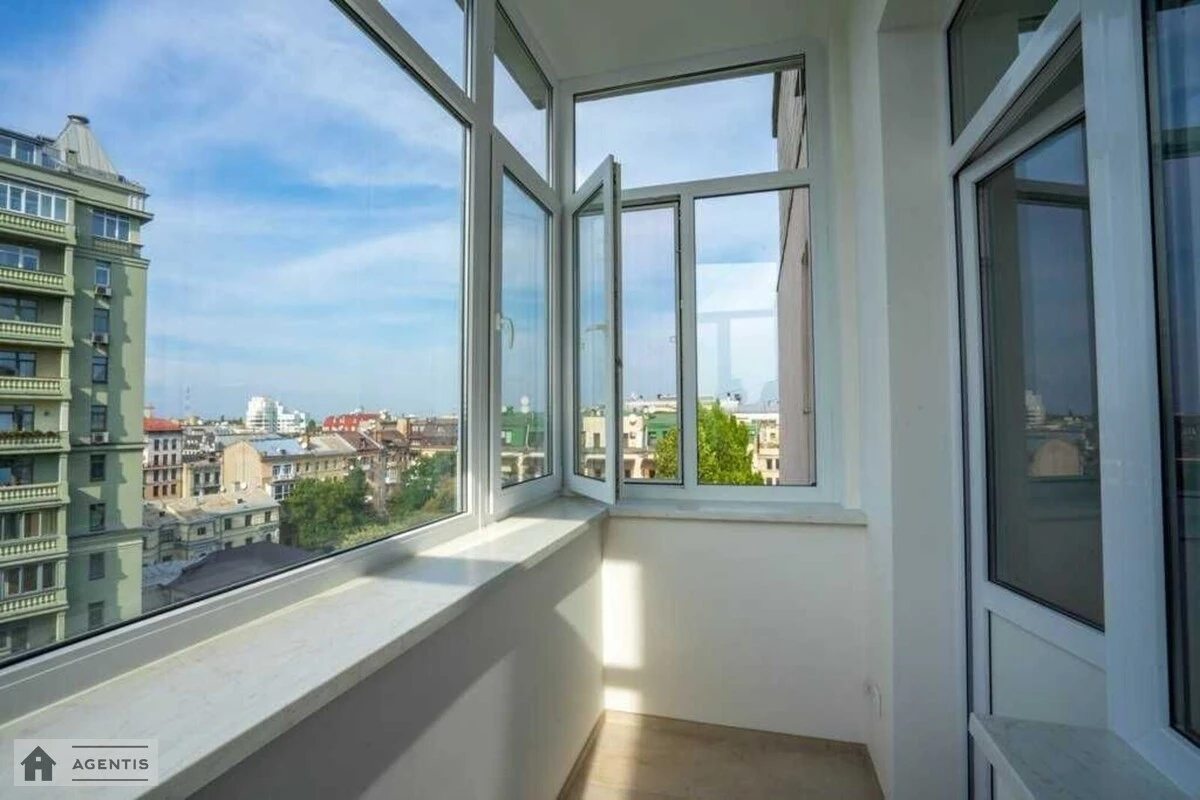 Apartment for rent. 3 rooms, 203 m², 9th floor/9 floors. 15, Yaroslaviv Val 15, Kyiv. 