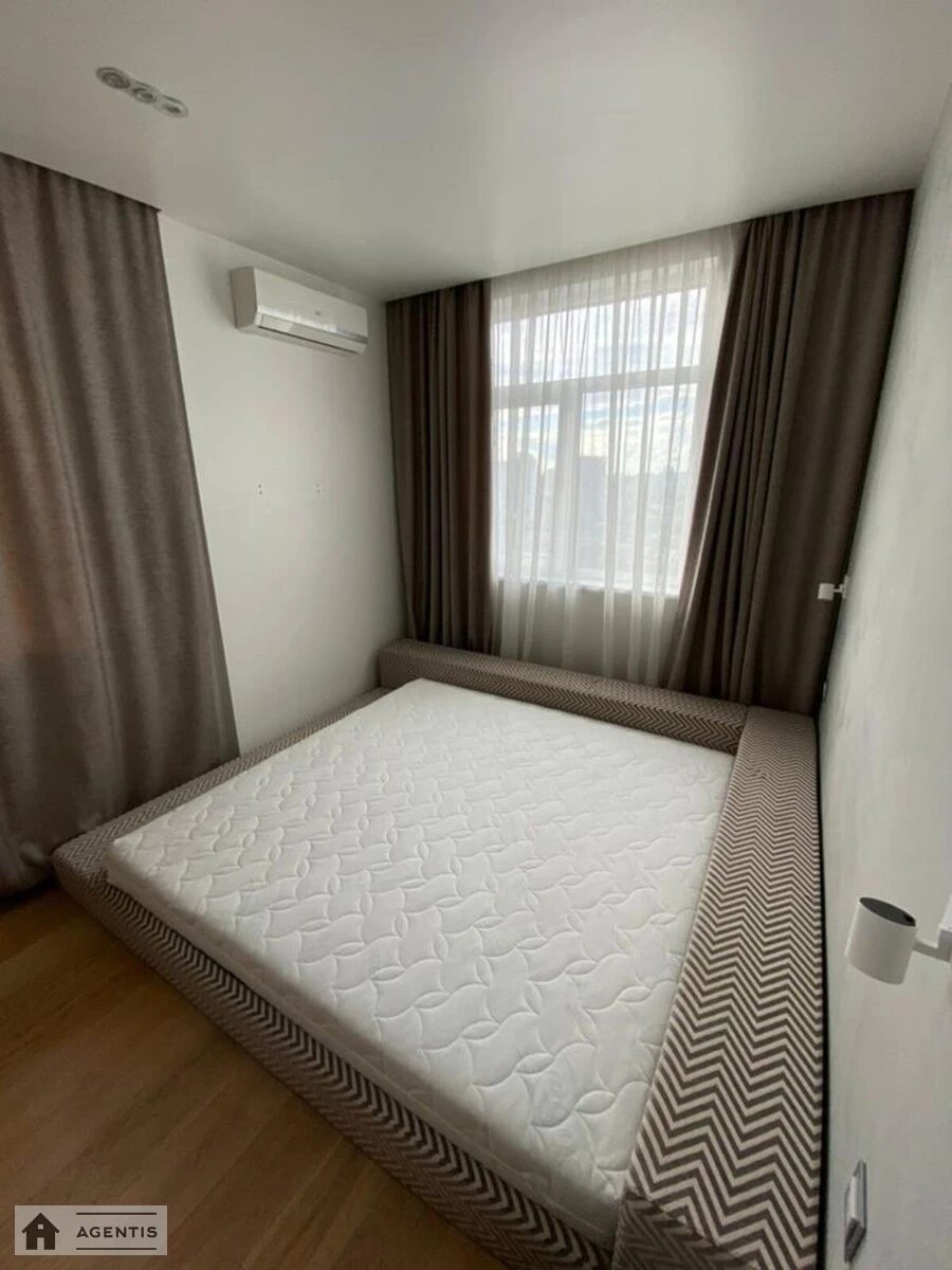 Apartment for rent. 3 rooms, 135 m², 24 floor/32 floors. 118, Zhylyanska 118, Kyiv. 