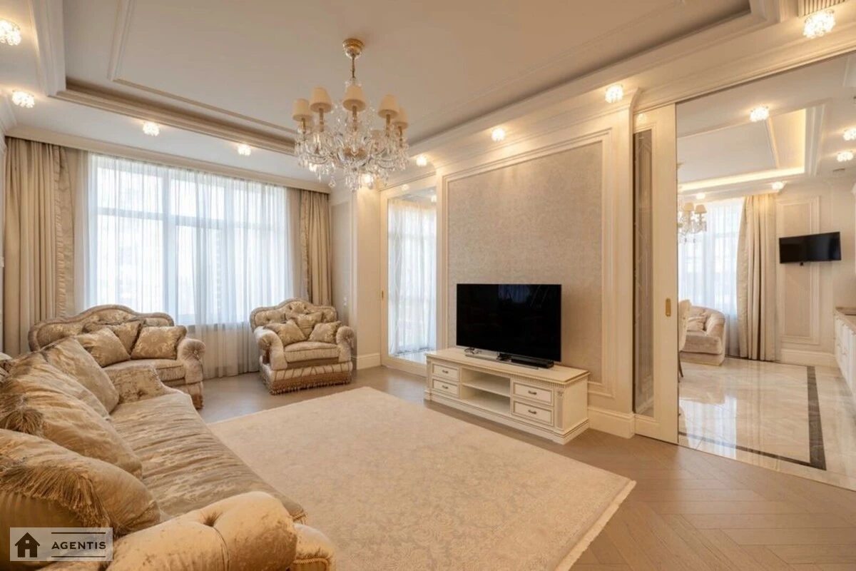 Apartment for rent. 5 rooms, 210 m², 13 floor/22 floors. 15, Andriya Verkhohlyada vul. Mykhayla Drahomirova, Kyiv. 