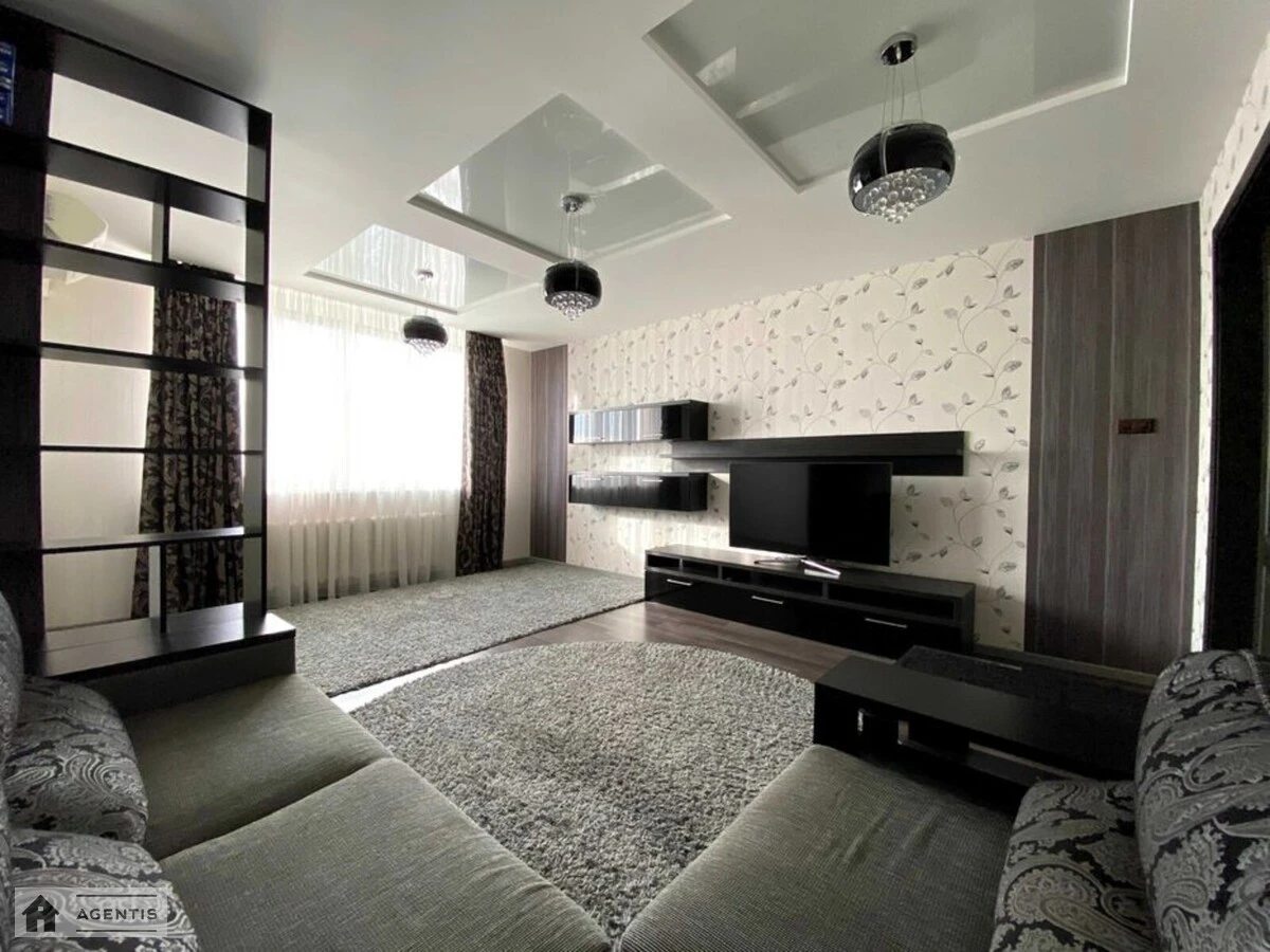 Сдам квартиру. 2 rooms, 85 m², 34 floor/37 floors. 1, Срибнокильская 1, Киев. 