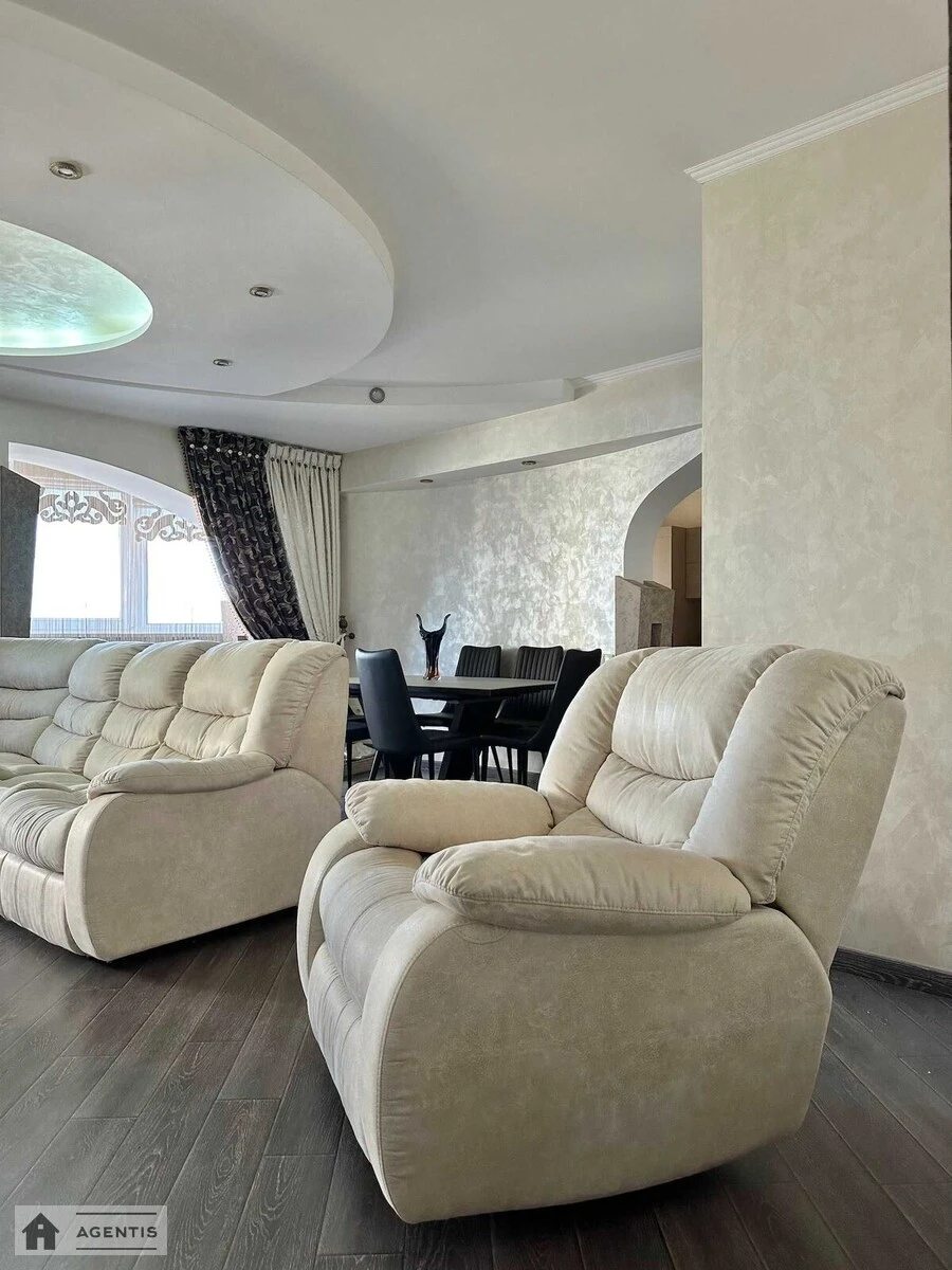 Apartment for rent. 4 rooms, 145 m², 11 floor/12 floors. 12, Volodymyra Ivasyuka prosp. Heroyiv Stalinhrada, Kyiv. 