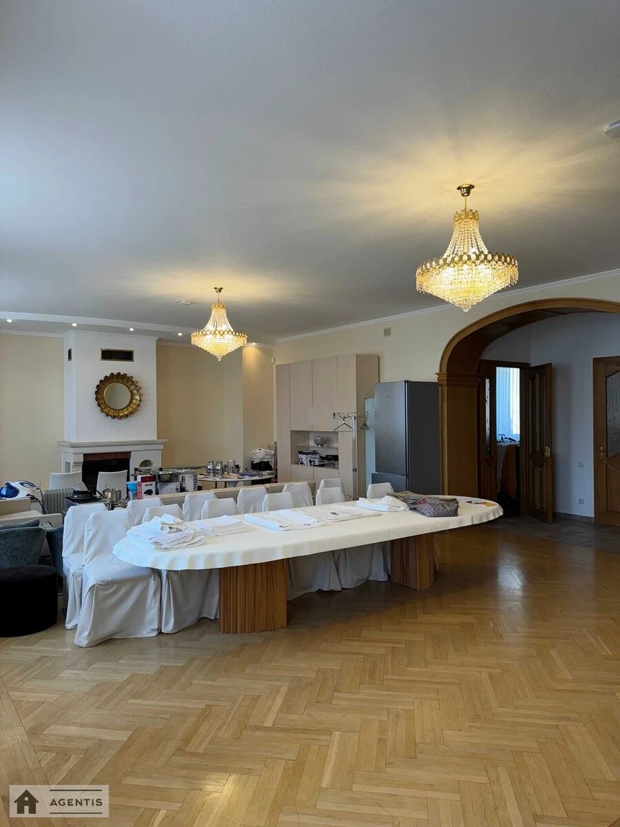 Apartment for rent. 4 rooms, 235 m², 6th floor/7 floors. 20, Yevhena Chykalenka vul. Pushkinska, Kyiv. 