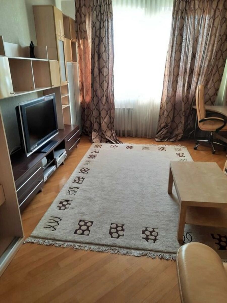 Apartment for rent. 1 room, 45 m², 3rd floor/5 floors. 14, Sichovyh Strliltsiv 14, Kyiv. 