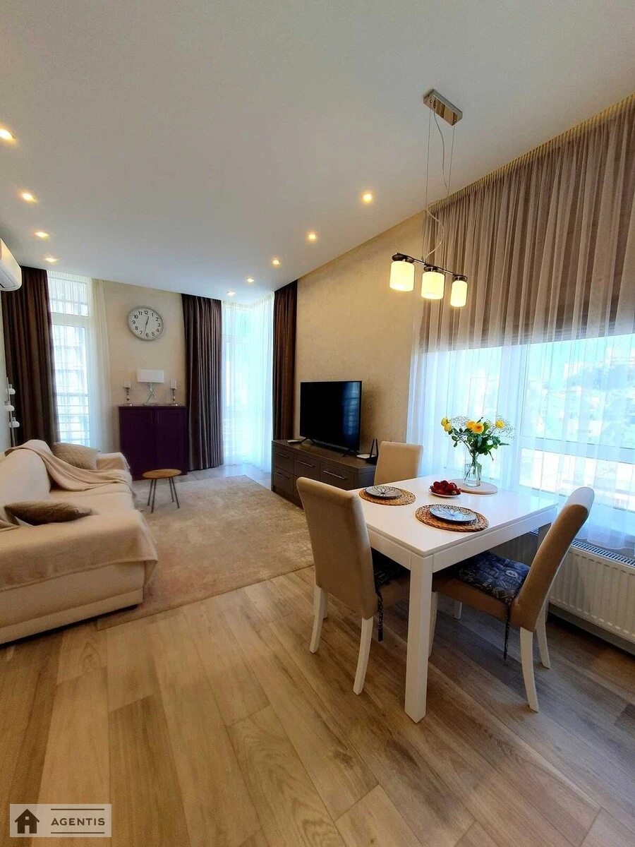 Apartment for rent. 2 rooms, 70 m², 13 floor/25 floors. 7, Dzhona Makkeyna vul. Ivana Kudri, Kyiv. 