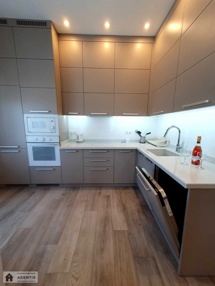 Apartment for rent. 2 rooms, 70 m², 13 floor/25 floors. 7, Dzhona Makkeyna vul. Ivana Kudri, Kyiv. 