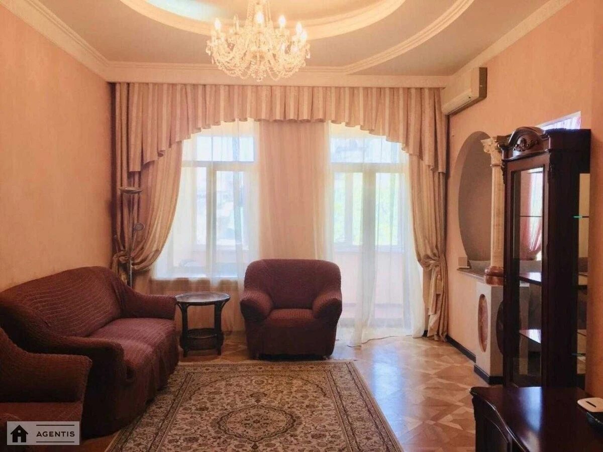 Apartment for rent. 4 rooms, 100 m², 2nd floor/4 floors. Kropyvnytckogo 4, Kyiv. 