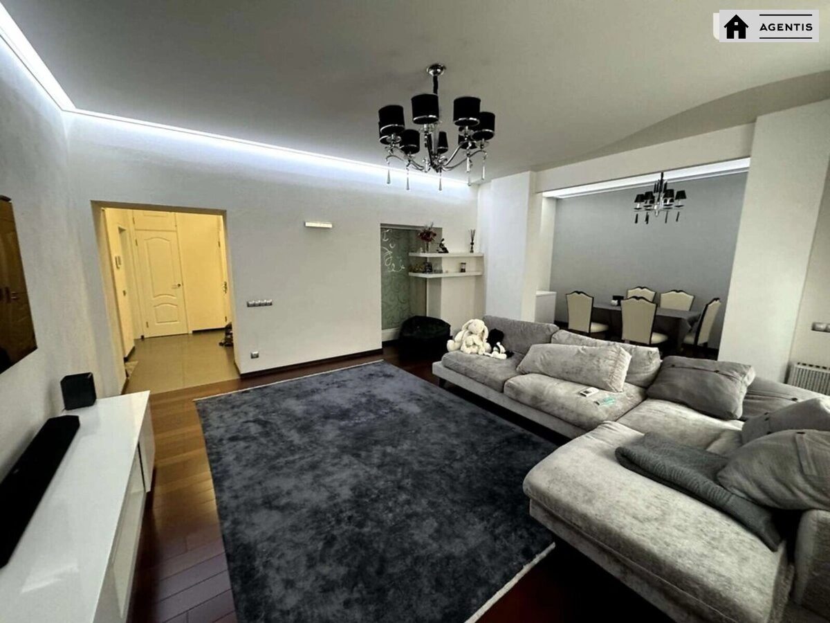 Apartment for rent. 3 rooms, 102 m², 4th floor/6 floors. 32, Shovkovychna 32, Kyiv. 