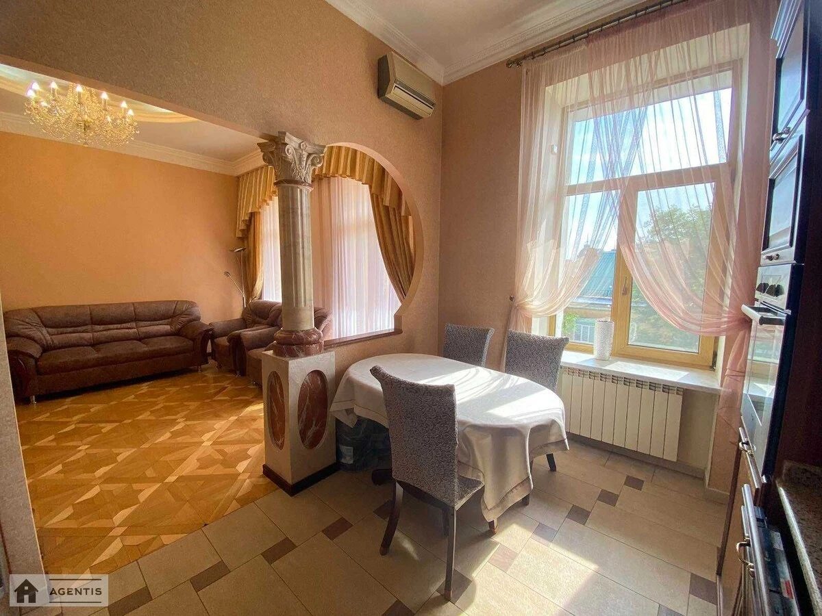 Сдам квартиру. 3 rooms, 105 m², 2nd floor/4 floors. Кропивницкого, Киев. 