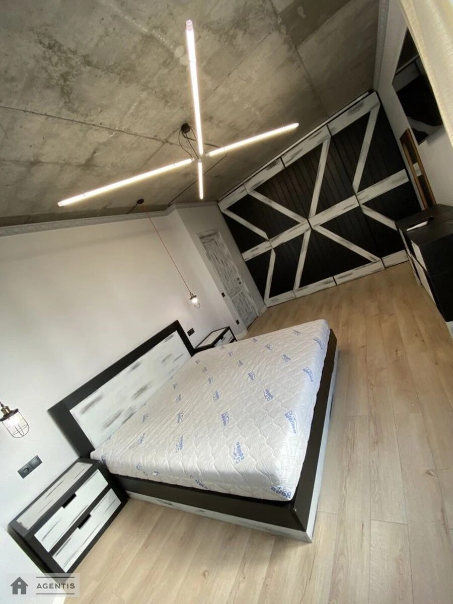 Apartment for rent. 2 rooms, 70 m², 12 floor/19 floors. 3, Kopernyka 3, Kyiv. 