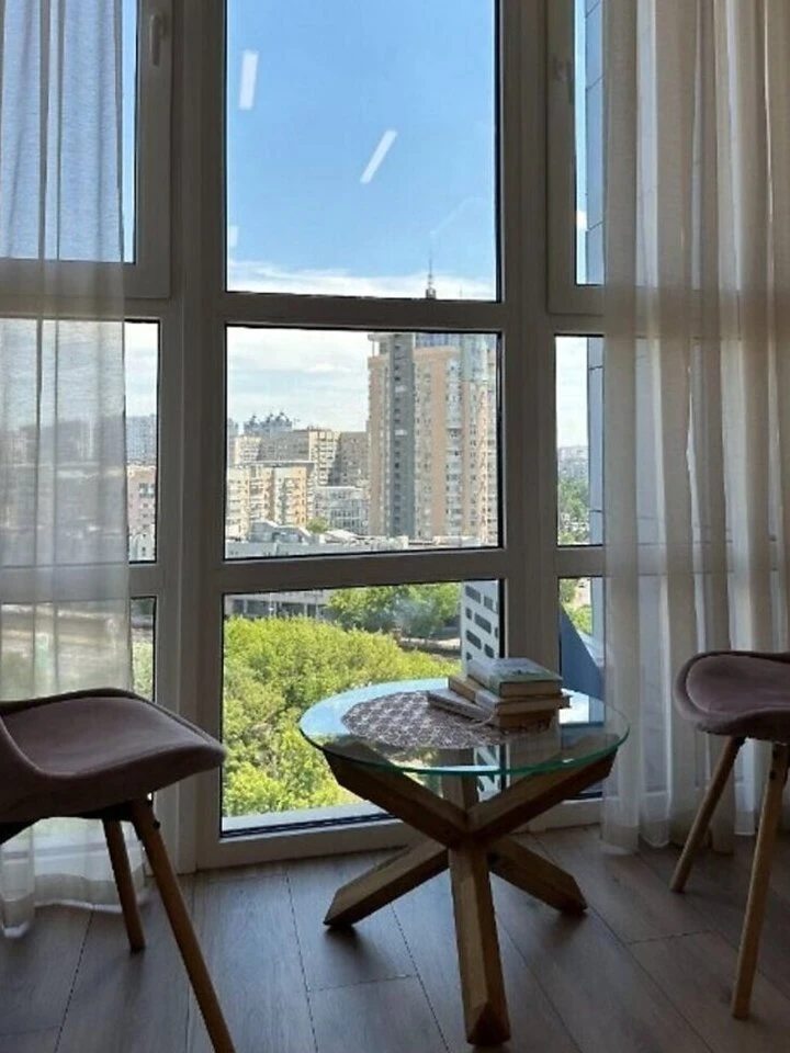 Здам квартиру. 1 room, 55 m², 10th floor/30 floors. 3, Микільсько-Слобідська 3, Київ. 