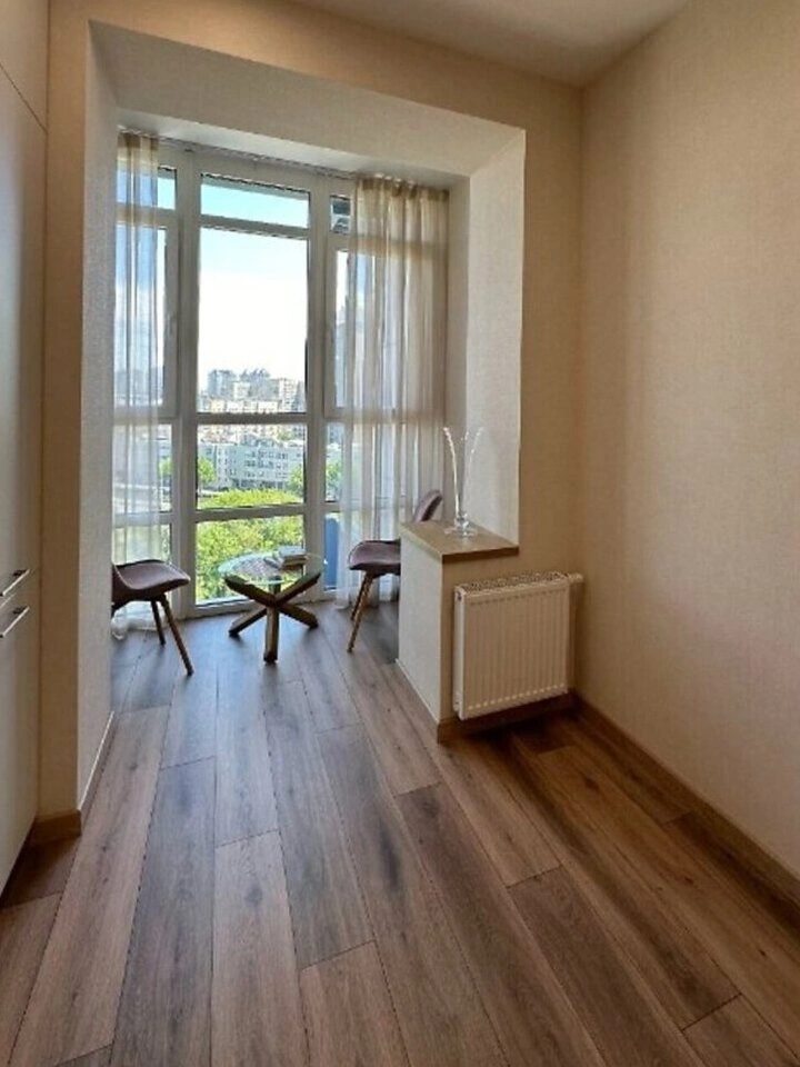 Сдам квартиру. 1 room, 55 m², 10th floor/30 floors. 3, Никольско-Слободская 3, Киев. 