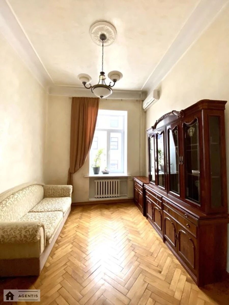 Здам квартиру. 3 rooms, 70 m², 4th floor/4 floors. Саксаганського, Київ. 