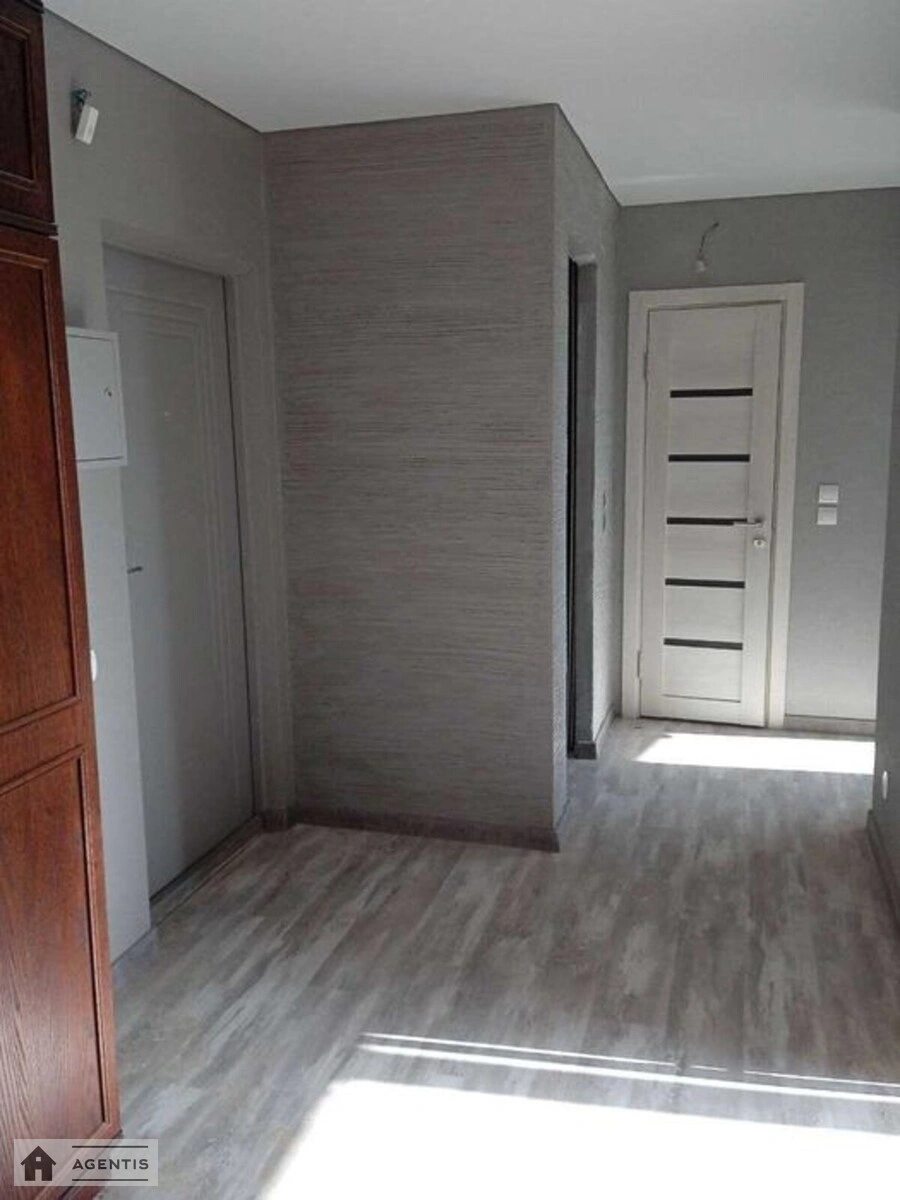 Apartment for rent. 2 rooms, 55 m², 27 floor/27 floors. Vyshnyakivska 4, Kyiv. 