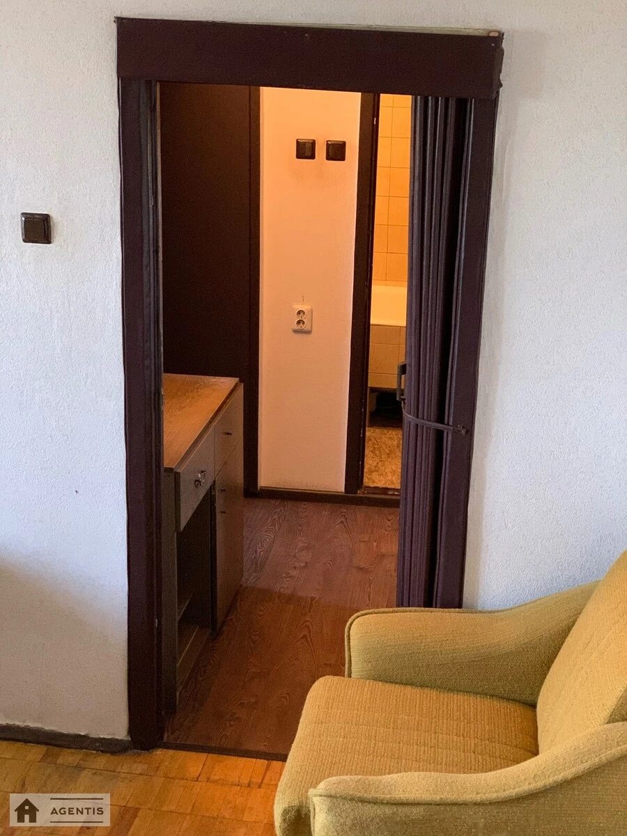 Сдам квартиру. 1 room, 38 m², 7th floor/12 floors. 19, Миколи Закревського вул., Киев. 