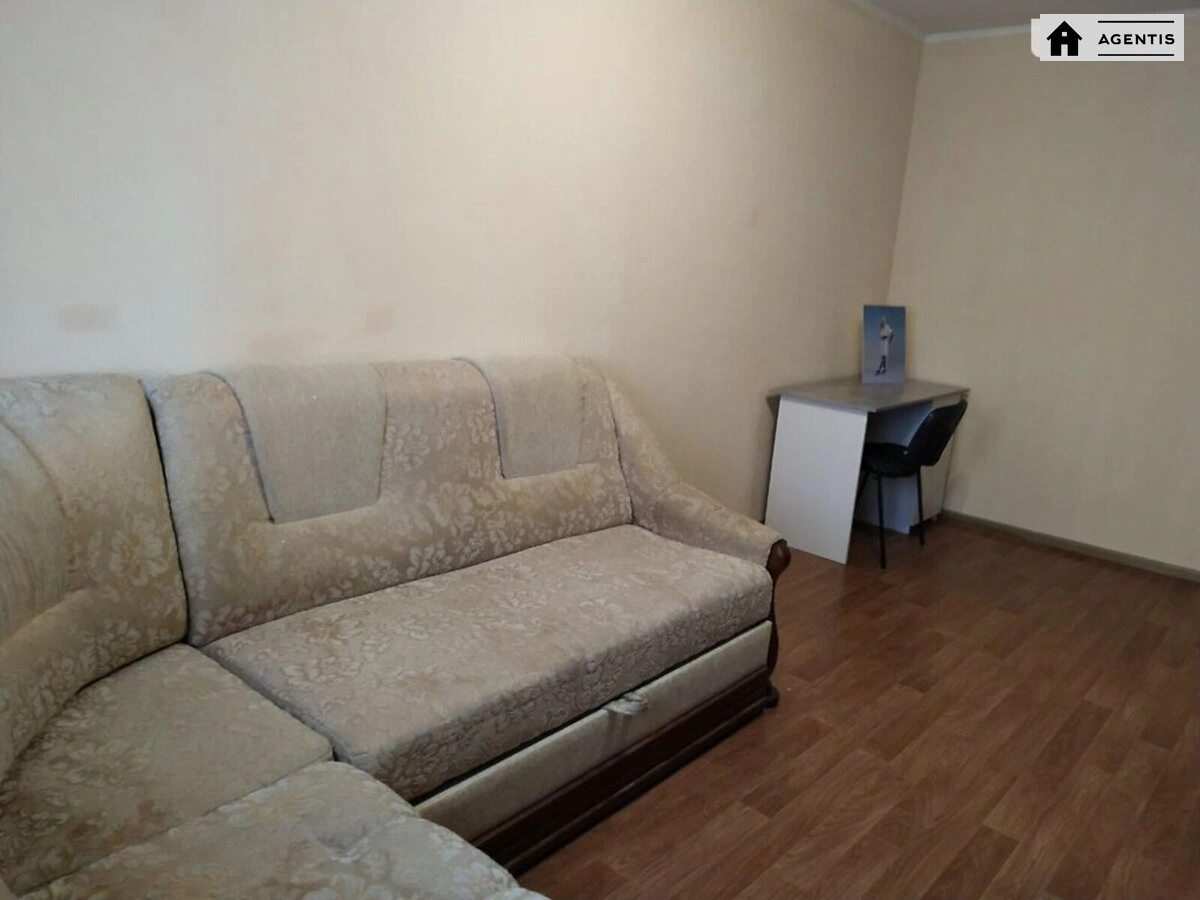 Apartment for rent. 2 rooms, 65 m², 6th floor/25 floors. 5, Sofiyi Rusovoyi vul., Kyiv. 