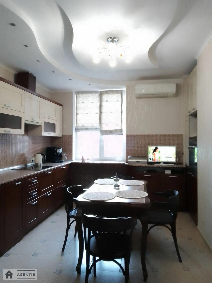 Apartment for rent. 2 rooms, 91 m², 16 floor/25 floors. 22, Petra Hryhorenka prosp., Kyiv. 