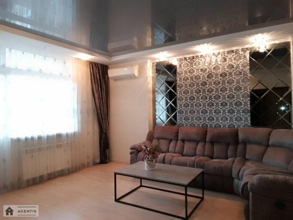 Apartment for rent. 2 rooms, 91 m², 16 floor/25 floors. 22, Petra Hryhorenka prosp., Kyiv. 