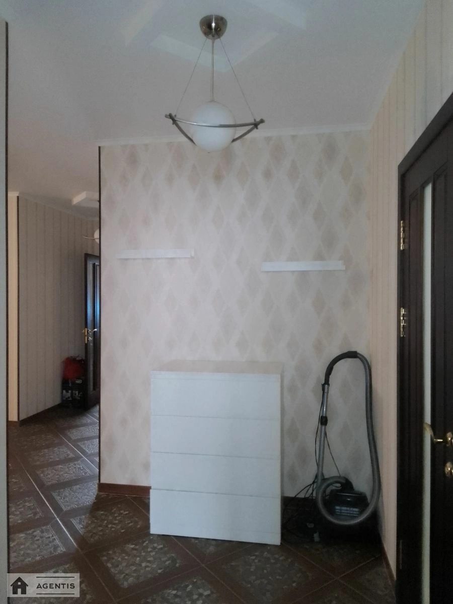 Apartment for rent. 2 rooms, 91 m², 16 floor/25 floors. 22, Petra Hryhorenka prosp., Kyiv. 