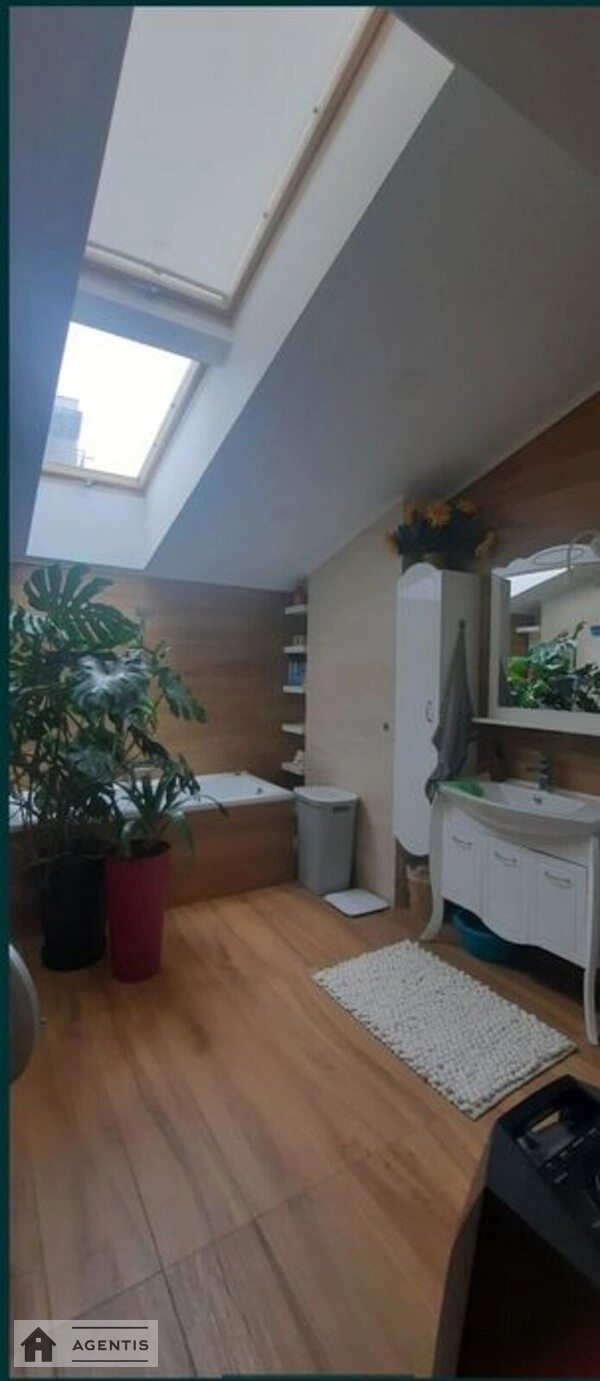 Apartment for rent. 4 rooms, 132 m², 6th floor/6 floors. Metrologichna, Kyiv. 