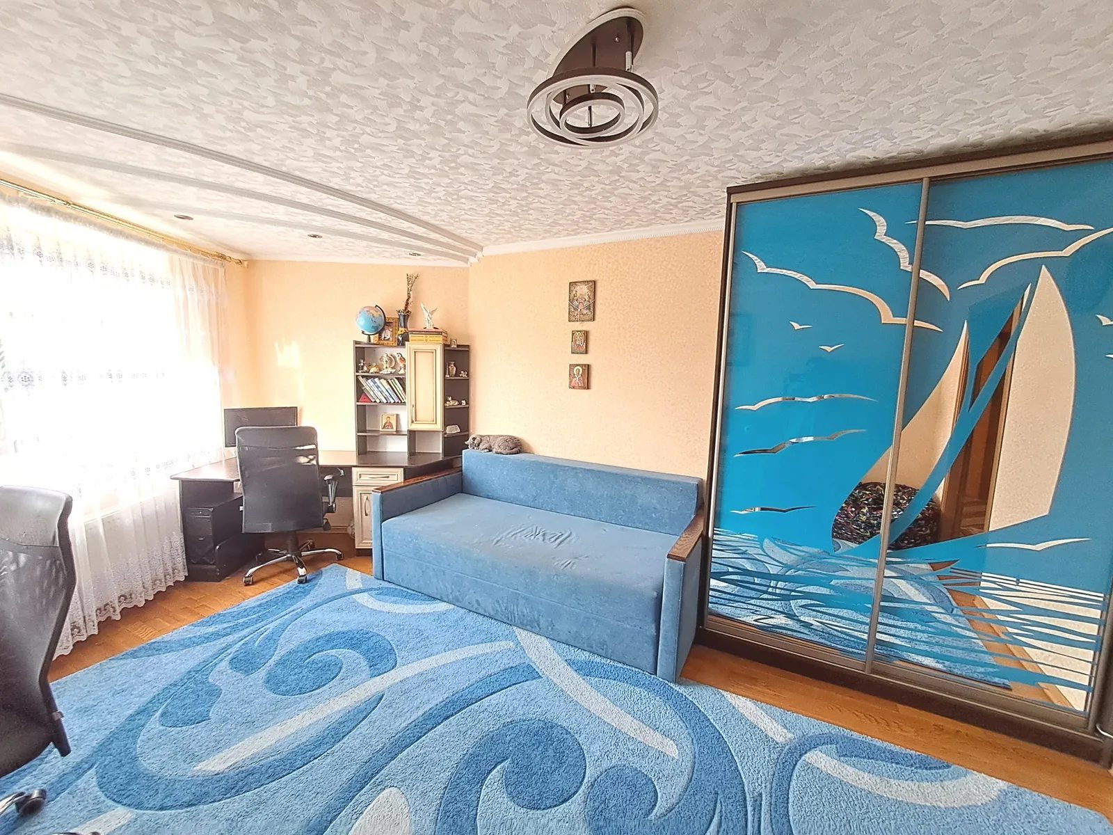 Apartments for sale. 3 rooms, 100 m², 5th floor/10 floors. 25, Hlyboka vul., Ternopil. 