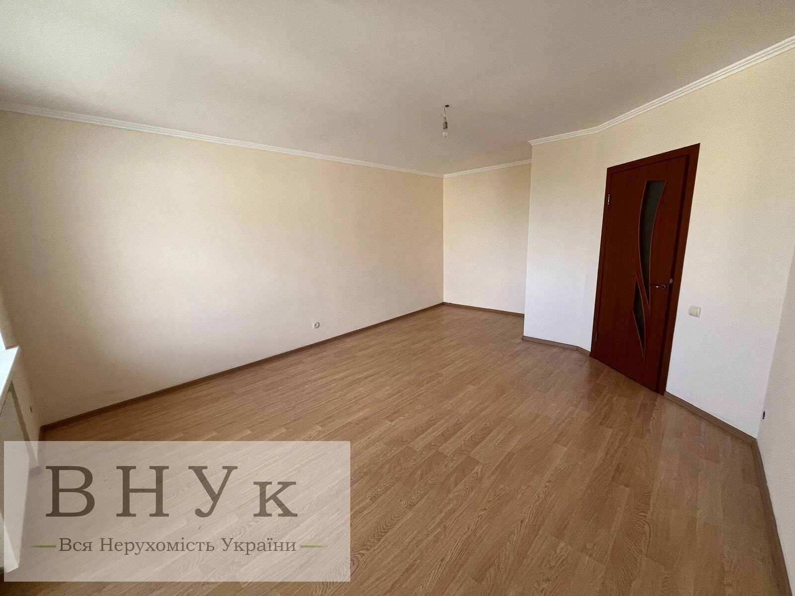 Продаж квартири 1 кімната, 43 m², 5 пов./6 поверхів. Бандери С. вул., Тернопіль. 