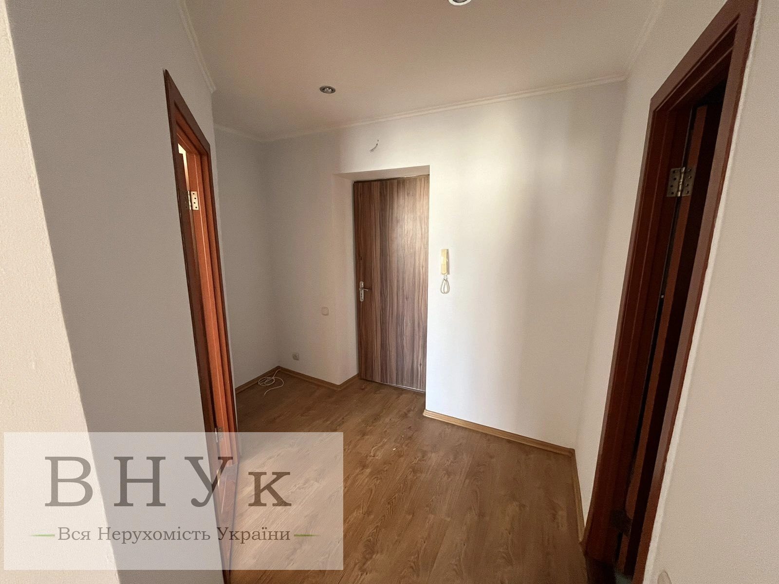 Продаж квартири 1 кімната, 43 m², 5 пов./6 поверхів. Бандери С. вул., Тернопіль. 