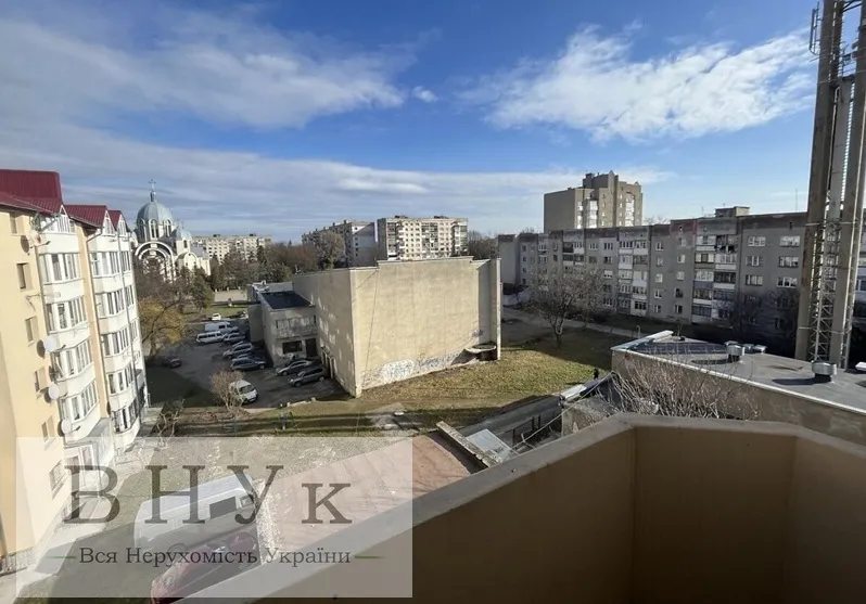 Продаж квартири 1 кімната, 43 m², 5 пов./6 поверхів. Бандери С. вул., Тернопіль. 