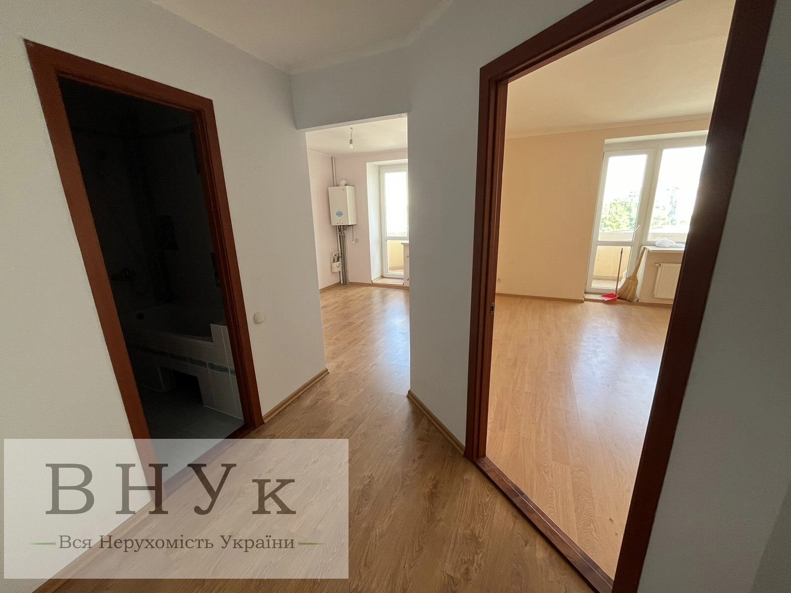 Продаж квартири 1 кімната, 43 m², 5 пов./6 поверхів. Бандери С. вул., Тернопіль. 