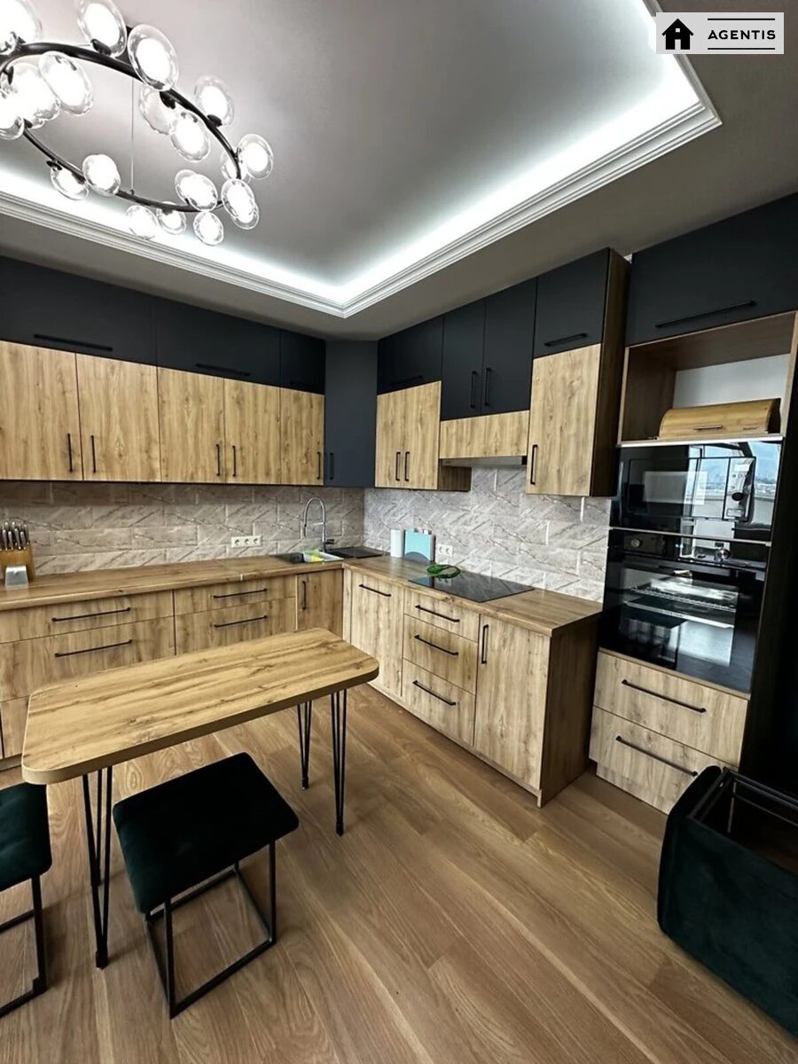 Apartment for rent. 3 rooms, 86 m², 19 floor/34 floors. 5, Beresteyskyy prosp. Peremohy, Kyiv. 
