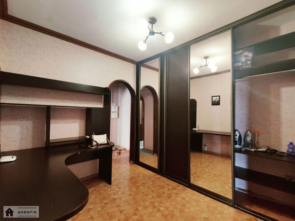 Сдам квартиру. 2 rooms, 68 m², 9th floor/9 floors. 34, Архітектора Вербицького вул., Киев. 