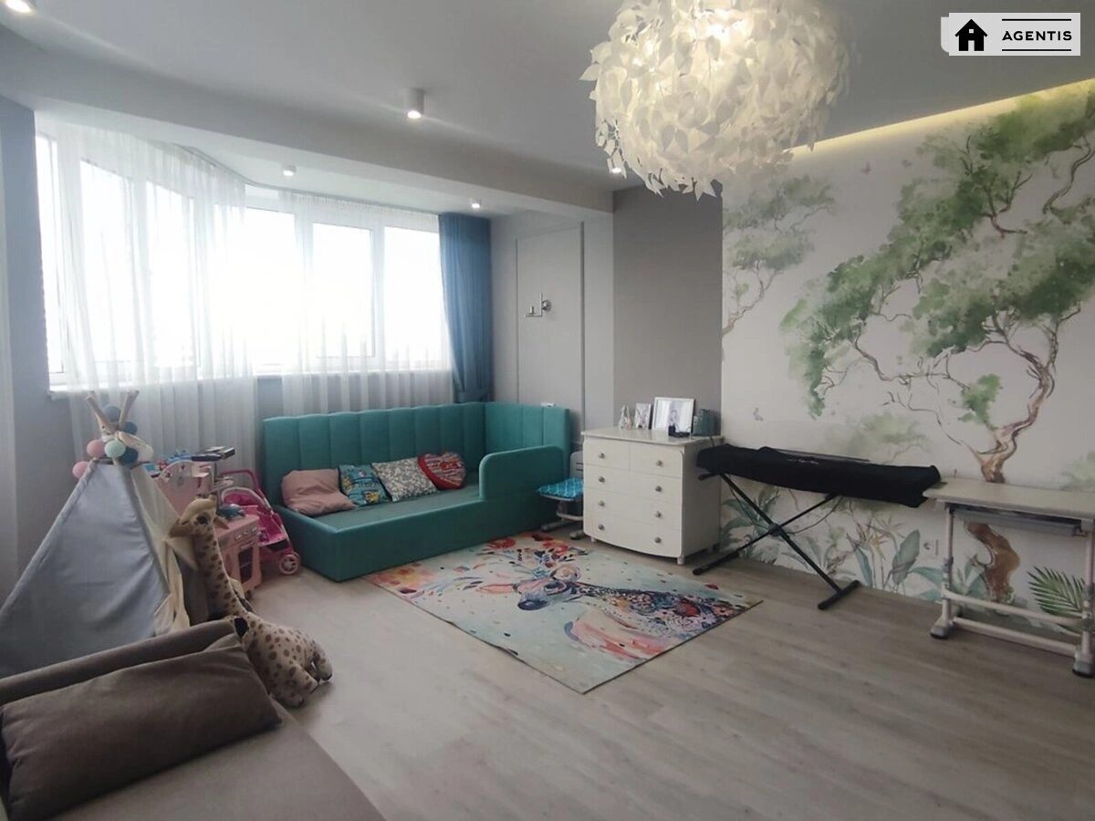 Apartment for rent. 3 rooms, 125 m², 6th floor/16 floors. 13, Demiyivska 13, Kyiv. 