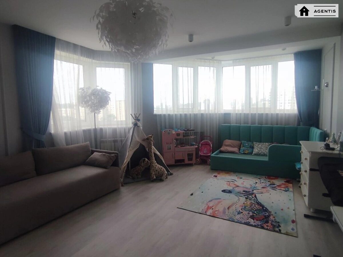 Apartment for rent. 3 rooms, 125 m², 6th floor/16 floors. 13, Demiyivska 13, Kyiv. 