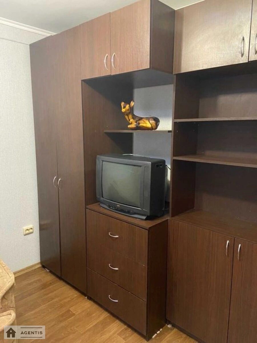 Здам квартиру. 1 room, 25 m², 2nd floor/9 floors. 3, Маршала Рокосовського просп., Київ. 