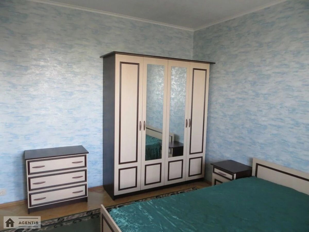 Сдам квартиру. 3 rooms, 70 m², 9th floor/16 floors. Подольский район, Киев. 