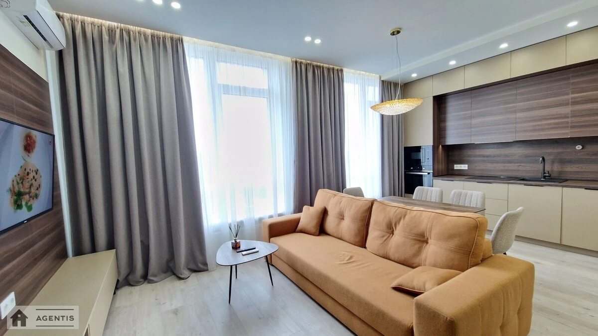 Apartment for rent. 1 room, 50 m², 20 floor/25 floors. 68, Zhylyanska 68, Kyiv. 