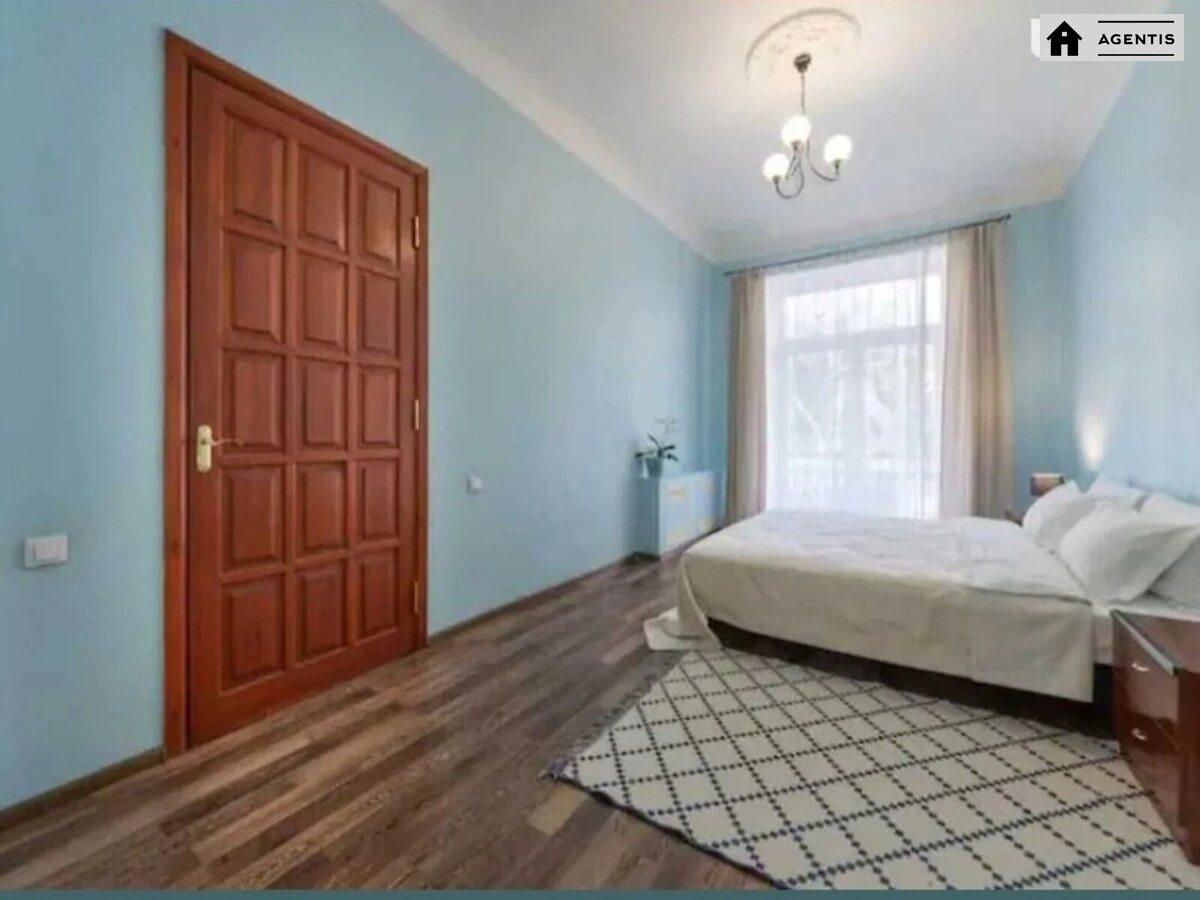 Apartment for rent. 2 rooms, 80 m², 6th floor/10 floors. 27, Hreschatyk 27, Kyiv. 