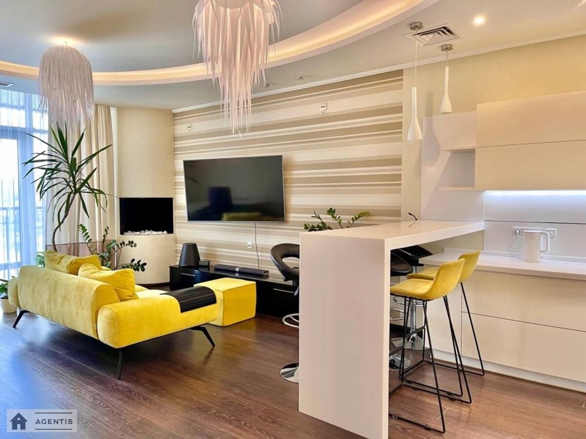 Apartment for rent. 3 rooms, 100 m², 8th floor/14 floors. 18, Rayisy Okipnoyi vul., Kyiv. 