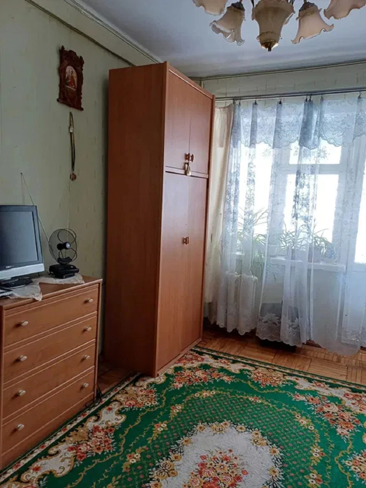 Продаж квартири 2 кімнати, 49 m², 3 пов./5 поверхів. 42, Героев Крут ул. (Терешковой), Одеса. 