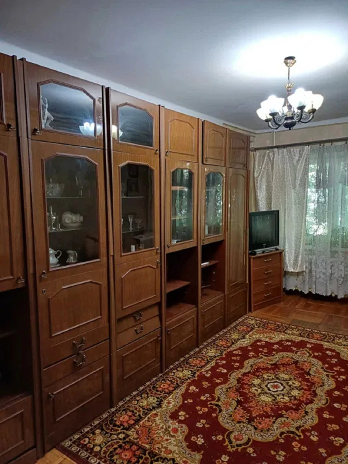 Apartments for sale. 2 rooms, 49 m², 3rd floor/5 floors. 42, Heroev Krut ul. Tereshkovoy, Odesa. 