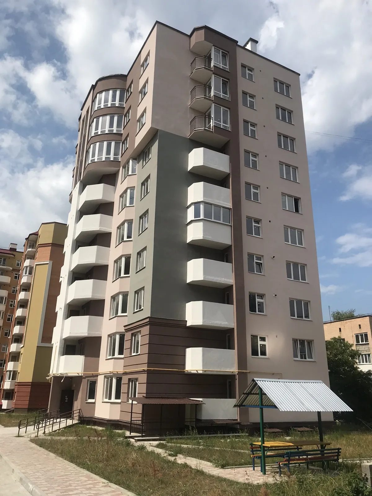 Продаж квартири. 1 room, 42 m², 4th floor/10 floors. Дружба, Тернопіль. 
