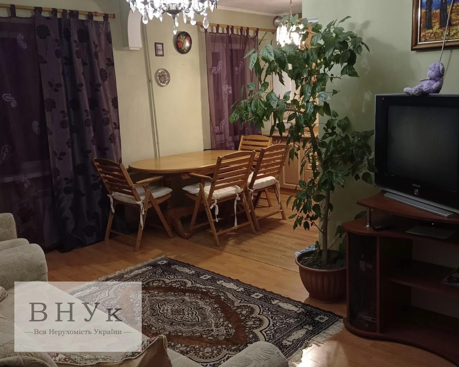 Продаж квартири 2 кімнати, 45 m², 5 пов./6 поверхів. Руська вул., Тернопіль. 