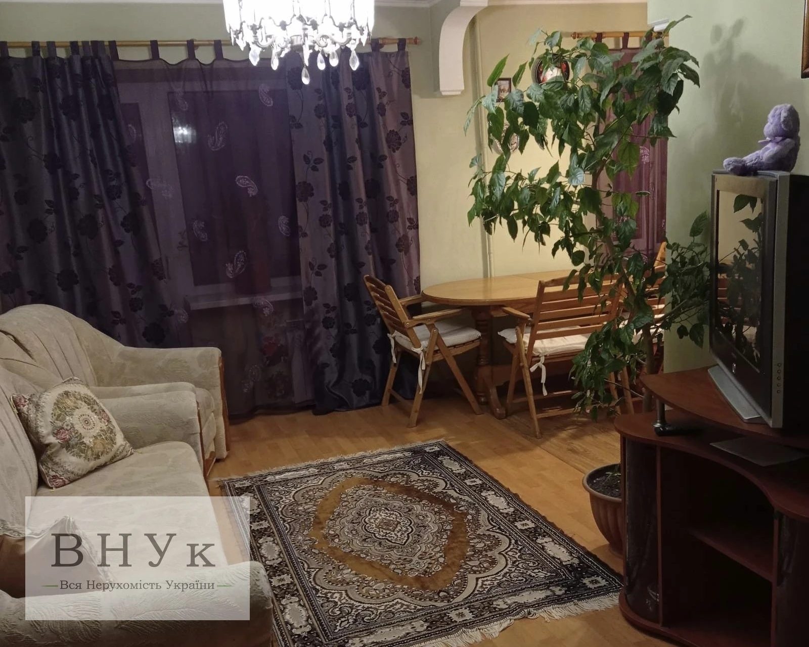 Продаж квартири 2 кімнати, 45 m², 5 пов./6 поверхів. Руська вул., Тернопіль. 