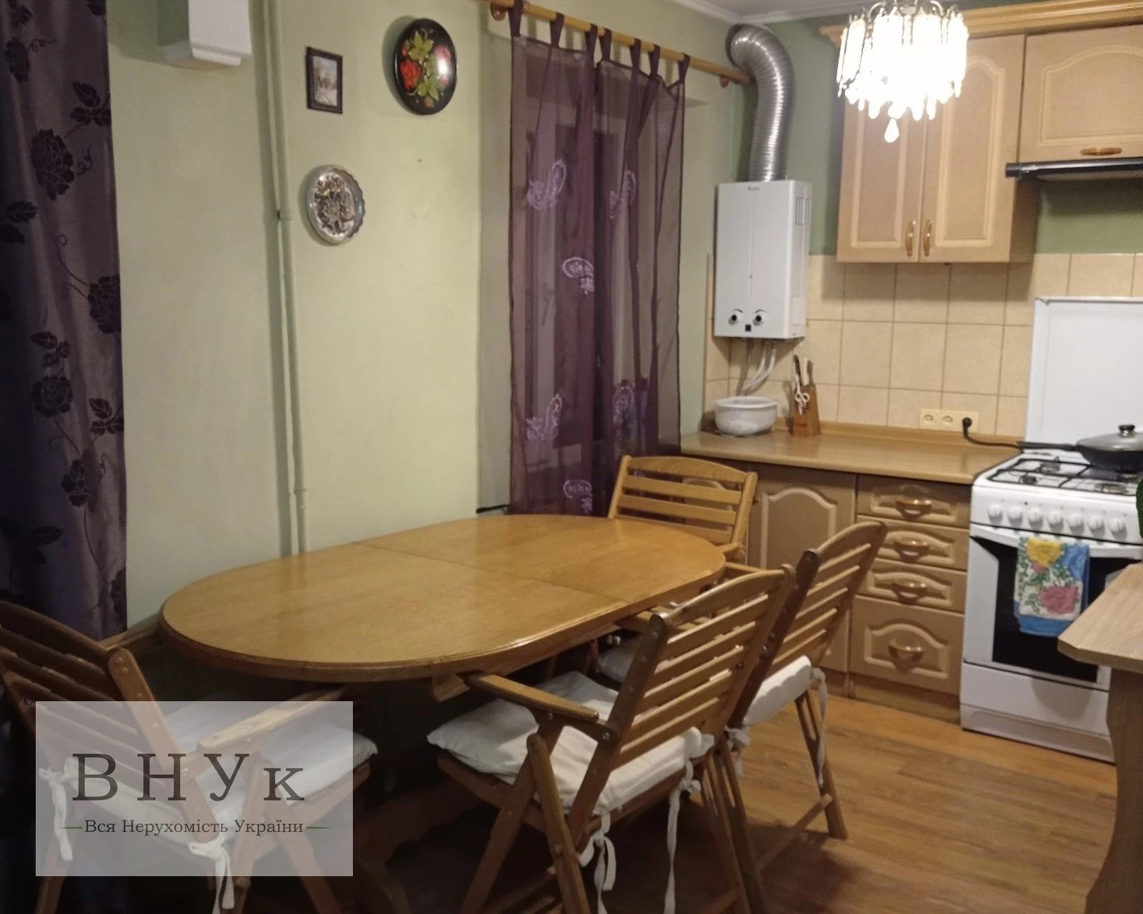 Продаж квартири 2 кімнати, 45 m², 5 пов./6 поверхів. Руська вул., Тернопіль. 