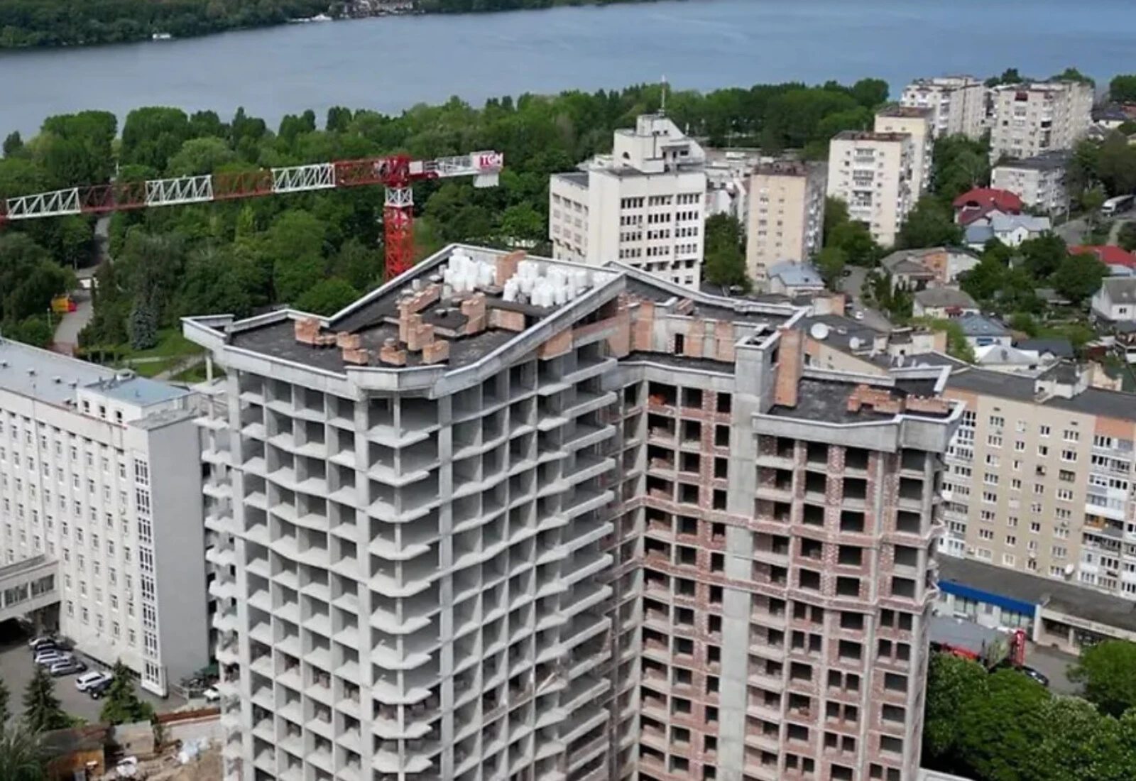 Продаж квартири 1 кімната, 42 m², 1 пов./16 поверхів. Центр, Тернопіль. 