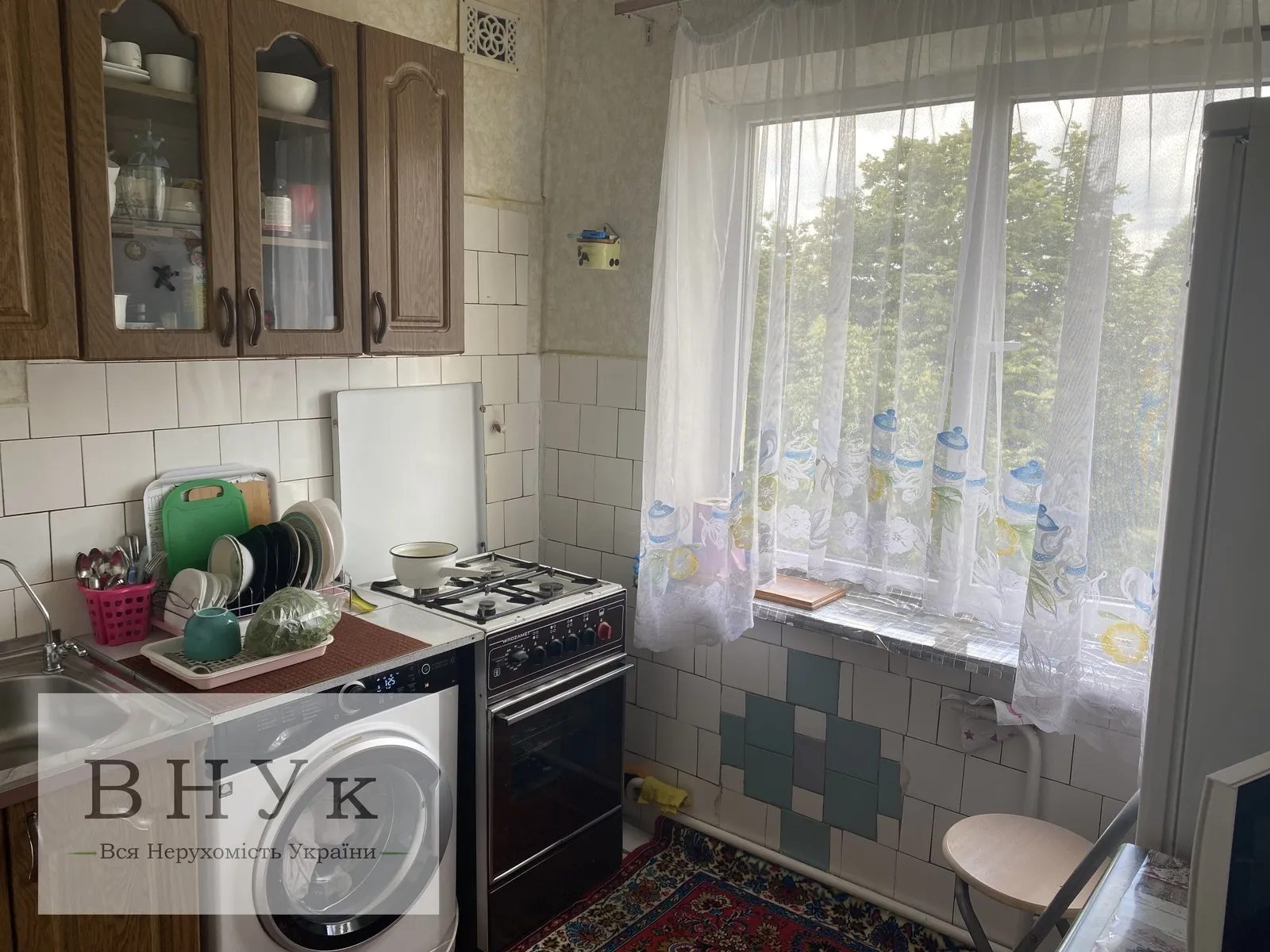 Продаж квартири 3 кімнати, 59 m², 5 пов./5 поверхів. Любомира Гузара , Тернопіль. 