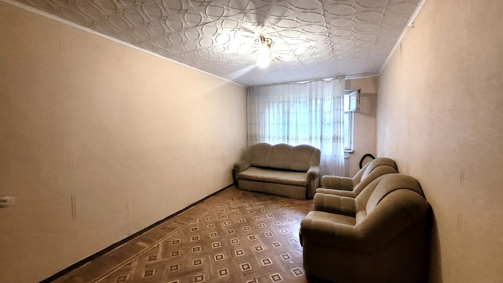 Apartments for sale. 2 rooms, 49 m², 2nd floor/5 floors. 47, Heroev Krut ul. Tereshkovoy, Odesa. 